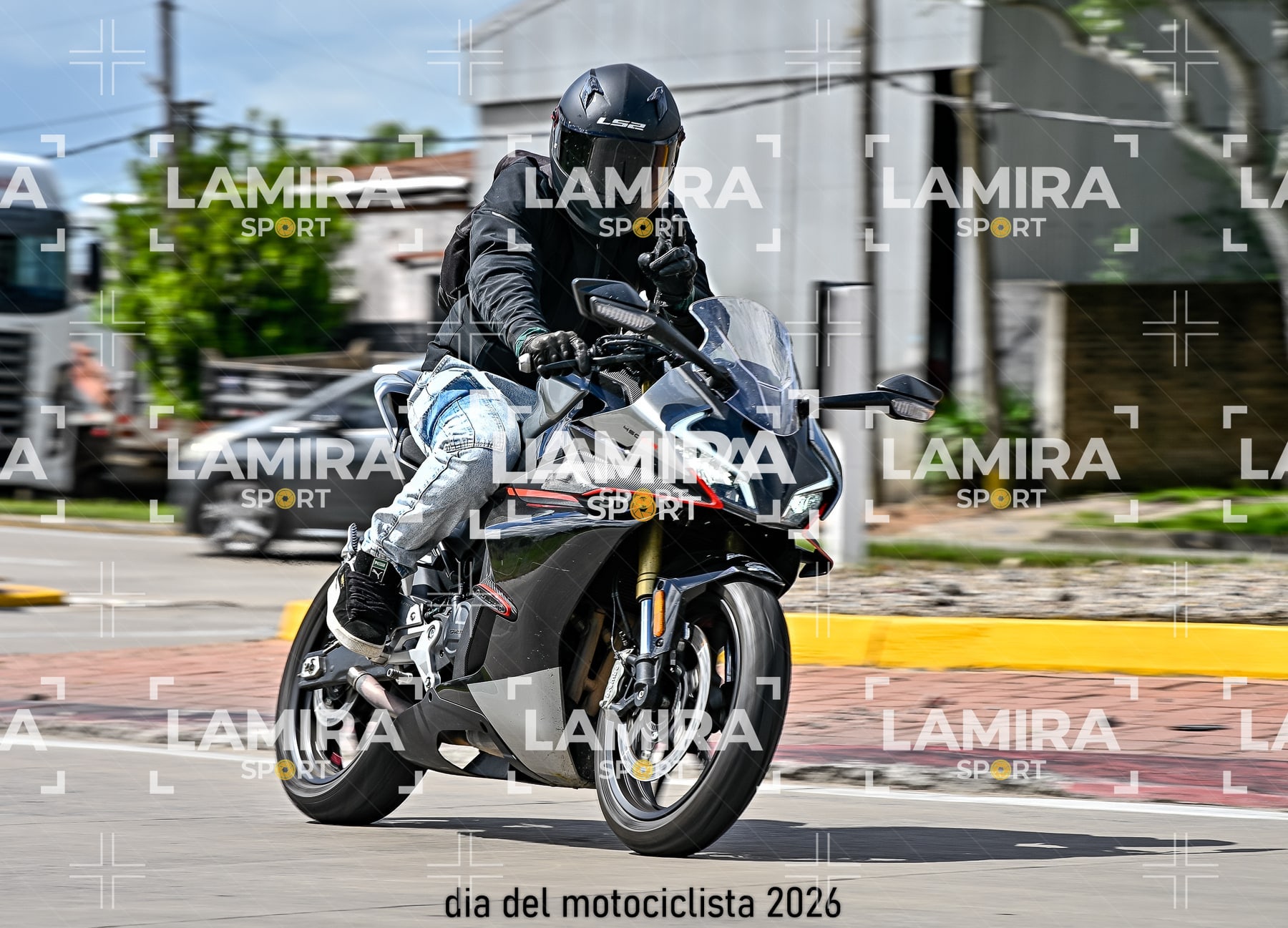 rotonda disa — BCD6853
