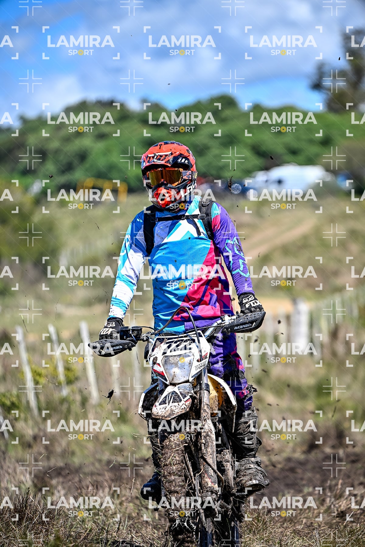 yacatrillo — BCD9649