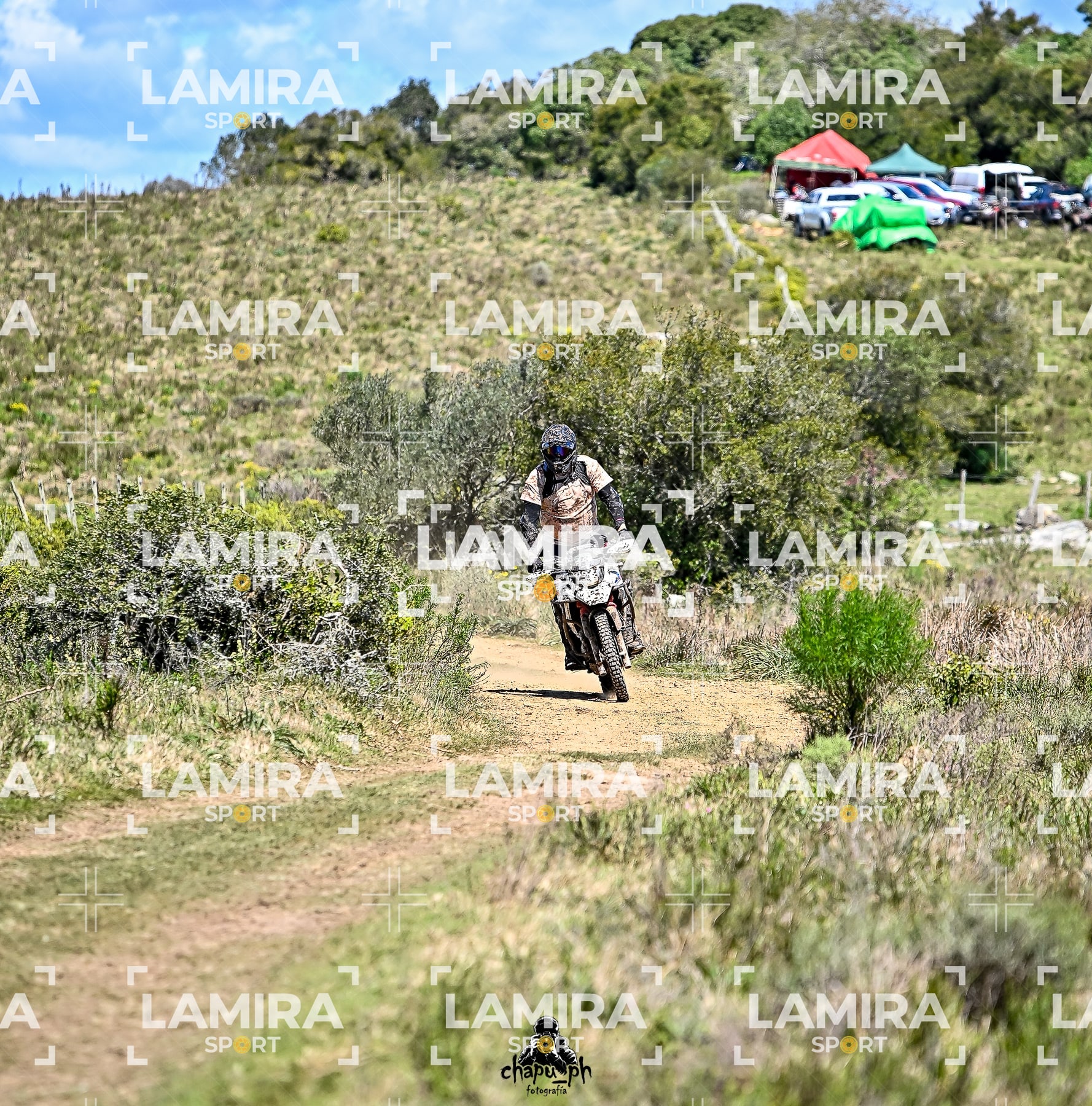 yacatrillo — BCD9386