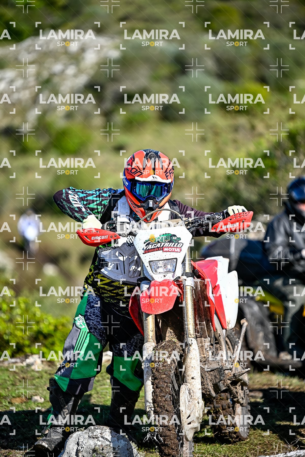yacatrillo — BCD8300