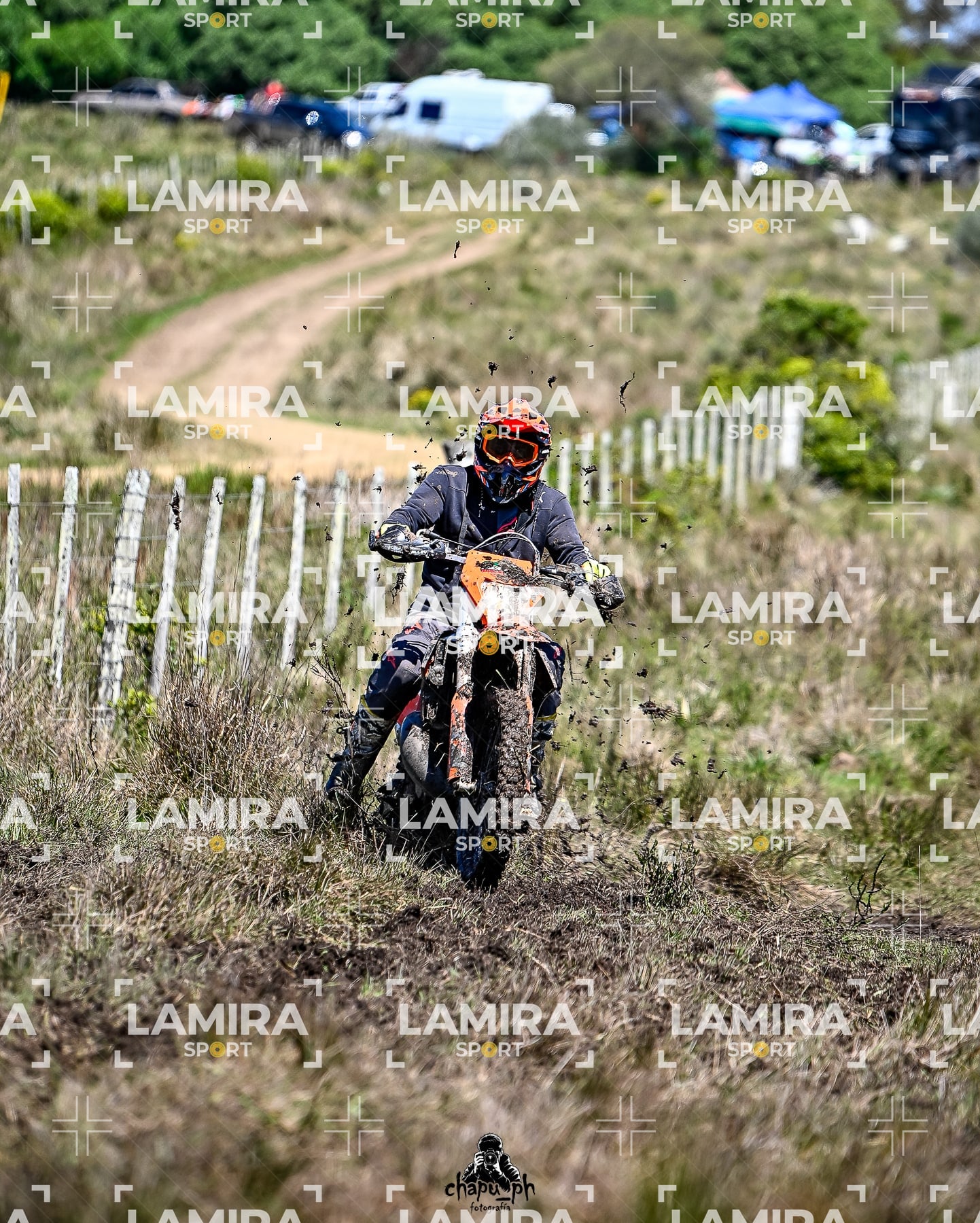 yacatrillo — BCD9497