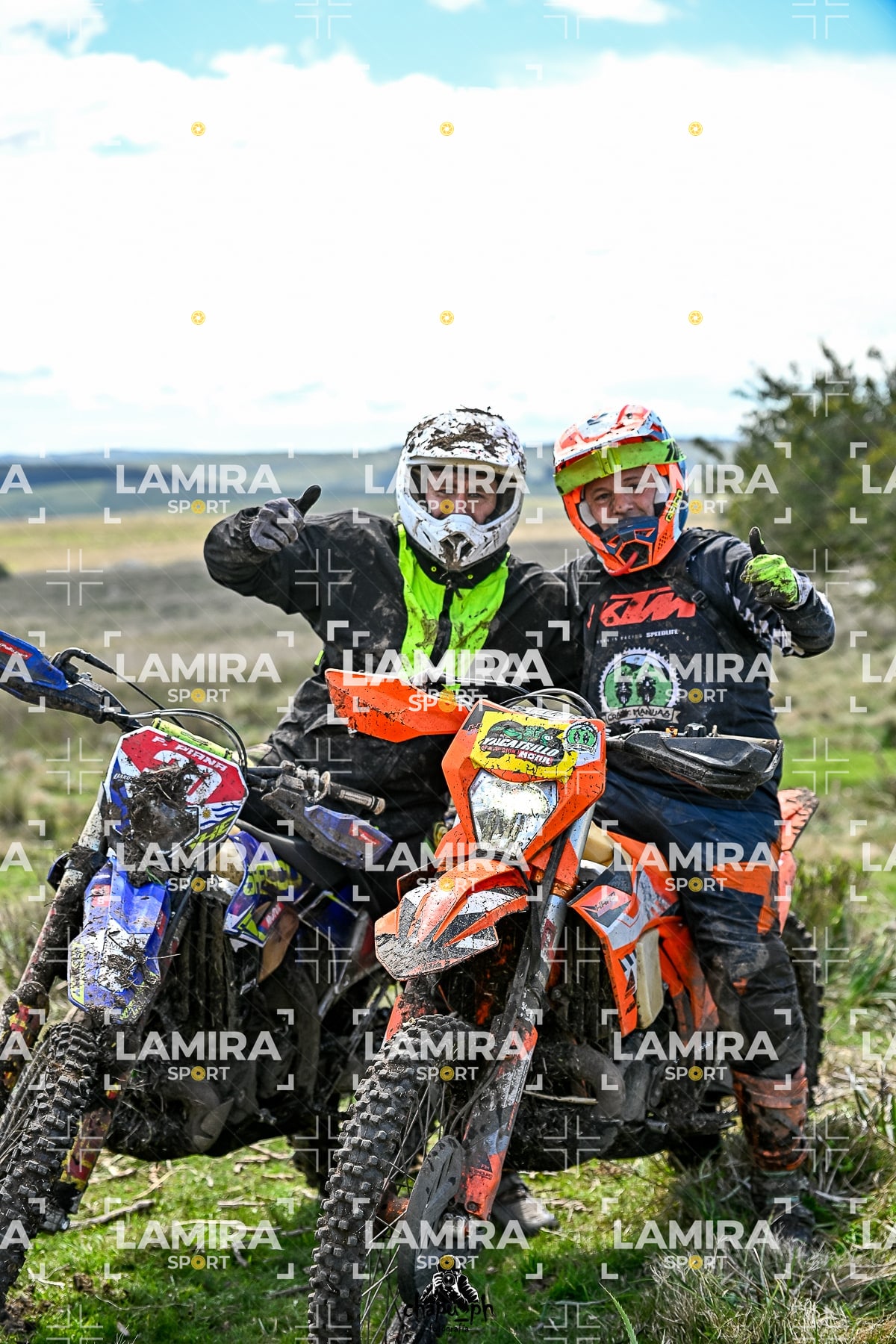 yacatrillo — BCD9885