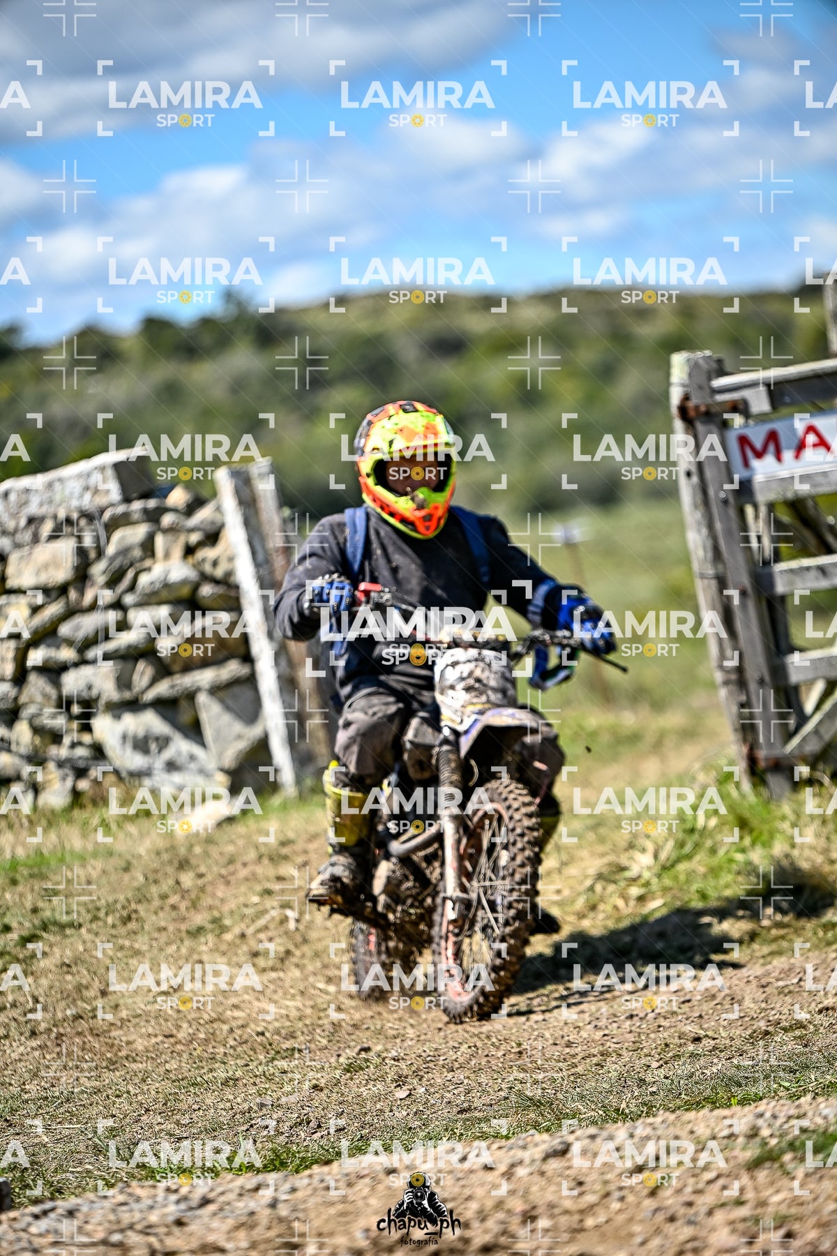 yacatrillo — BCD9259