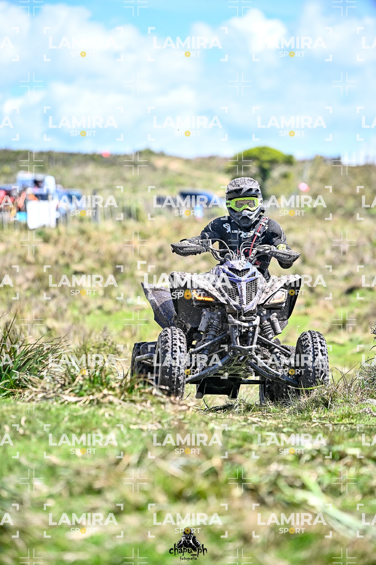 yacatrillo — BCD9895